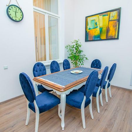 Solo Apartment In City Center ティビリシ エクステリア 写真