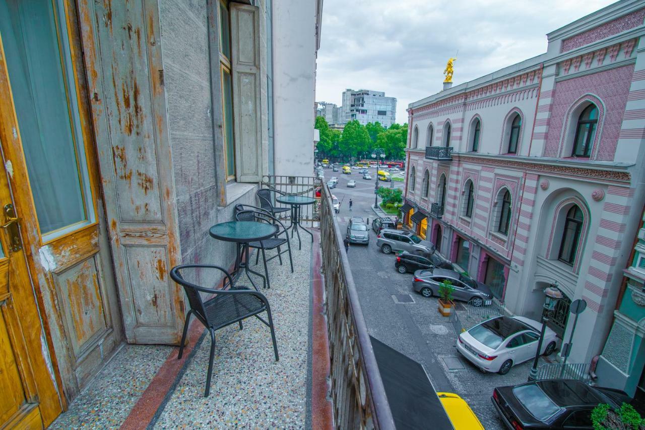 Solo Apartment In City Center ティビリシ エクステリア 写真