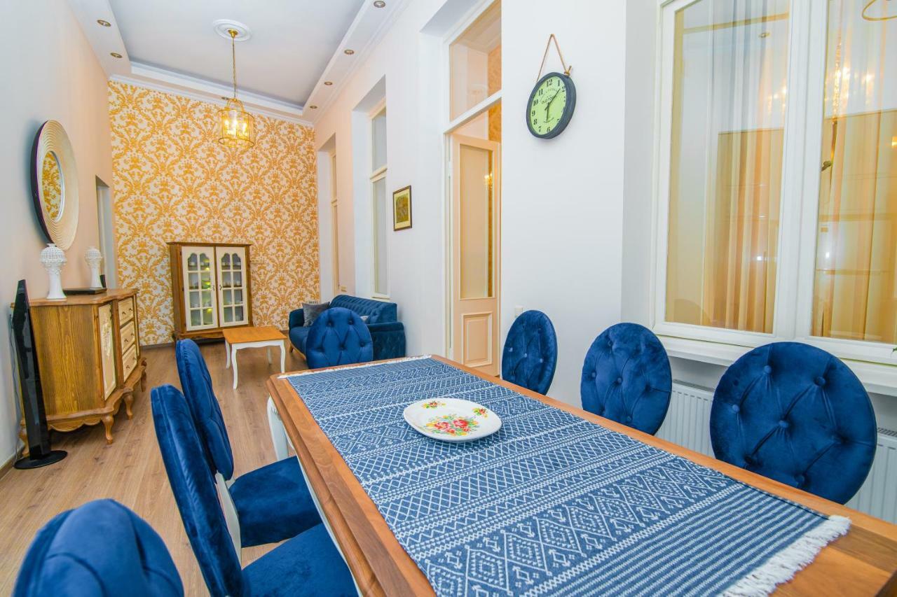 Solo Apartment In City Center ティビリシ エクステリア 写真